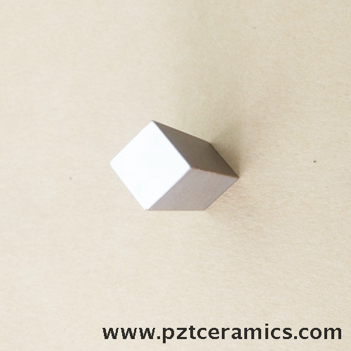 Elemento de placa / placa de cerámica piezoeléctrica